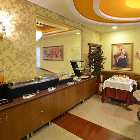 Hotel Austria 티라나 외부 사진