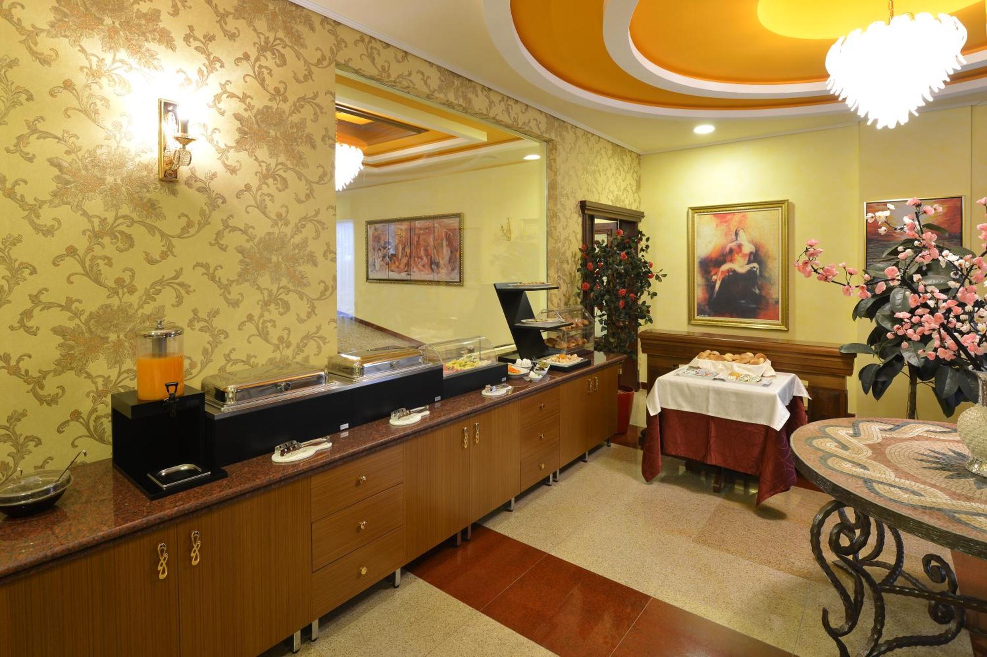 Hotel Austria 티라나 외부 사진