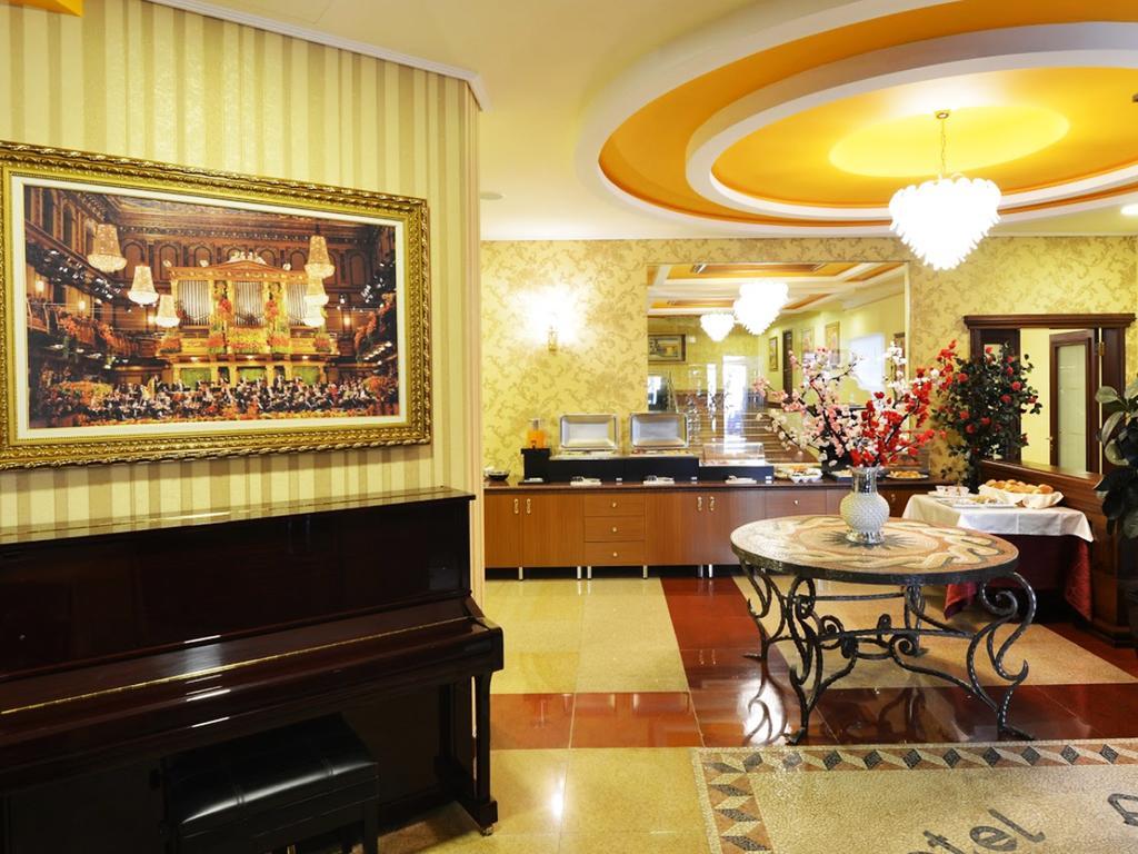 Hotel Austria 티라나 외부 사진