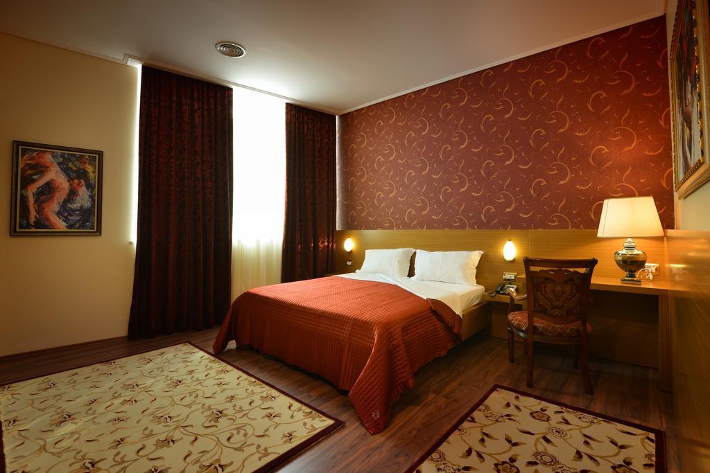 Hotel Austria 티라나 외부 사진