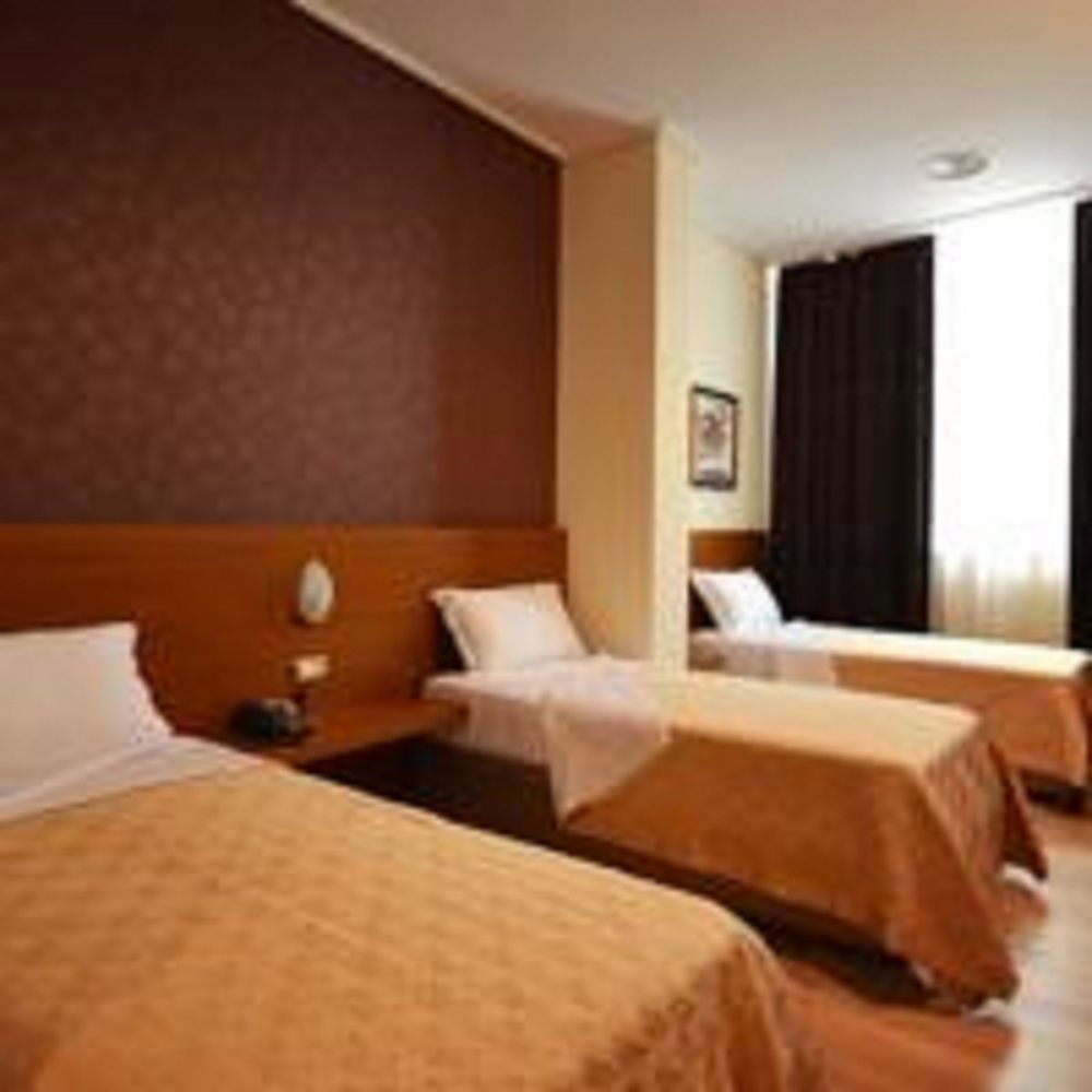 Hotel Austria 티라나 외부 사진