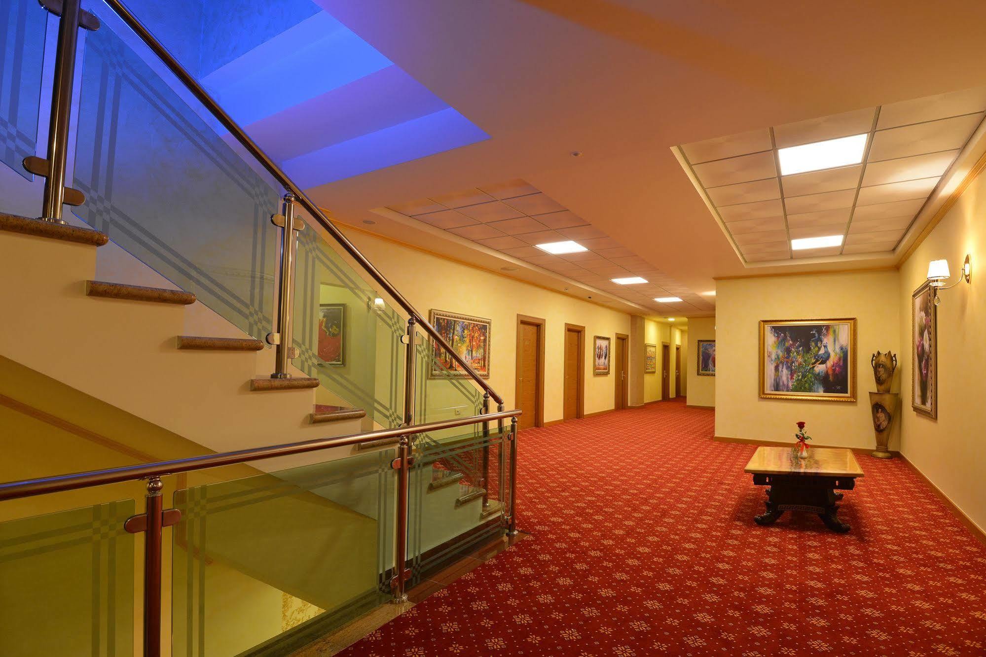 Hotel Austria 티라나 외부 사진
