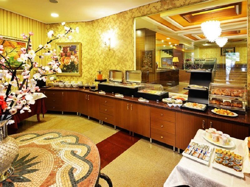 Hotel Austria 티라나 외부 사진